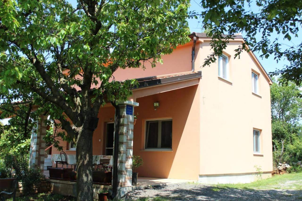 Edensk Vrt Classic!!I Vinkuran Exterior photo