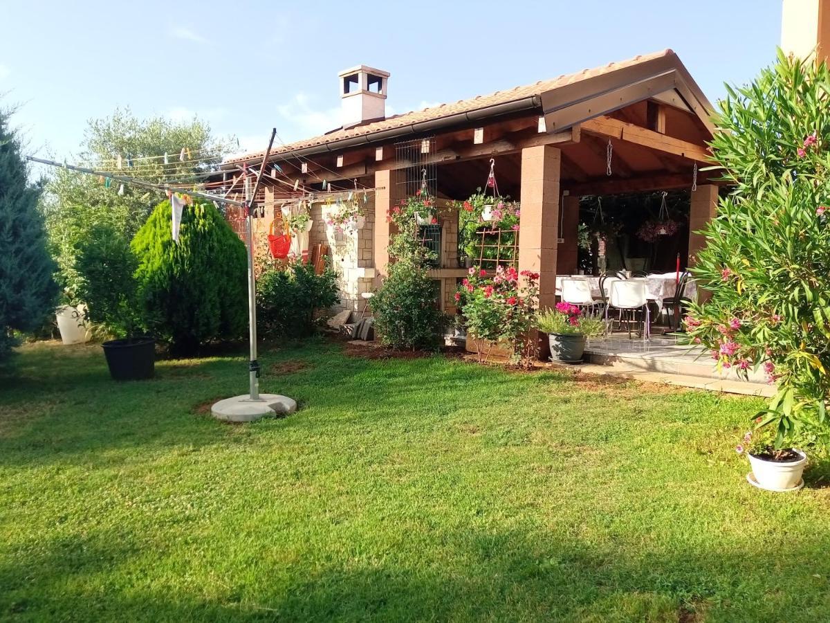 Edensk Vrt Classic!!I Vinkuran Exterior photo